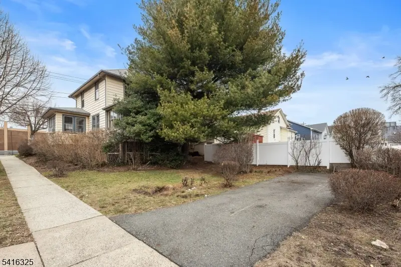 520 Rutherford Ave, Lyndhurst, NJ 07071 - #3