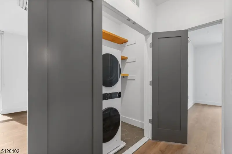 21 Lincoln Park #203, Newark, NJ 07102 - #3