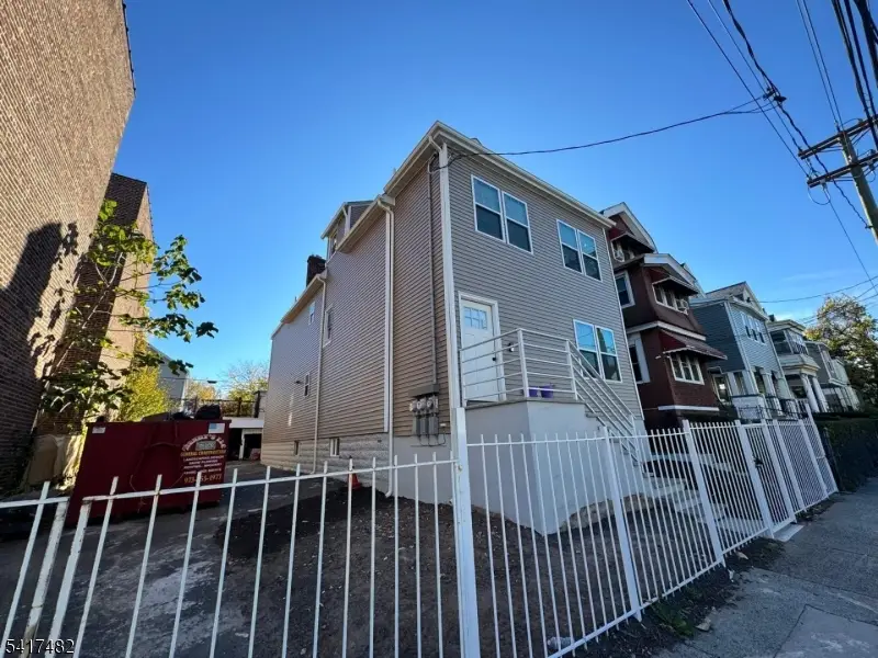 858 S 16th St, Newark, NJ 07108 - #1