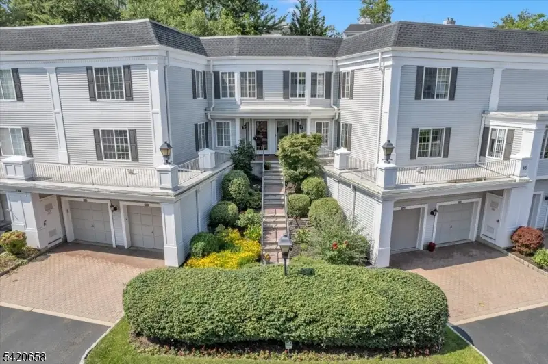 240 Riveredge Dr, Chatham, NJ 07928 - #3