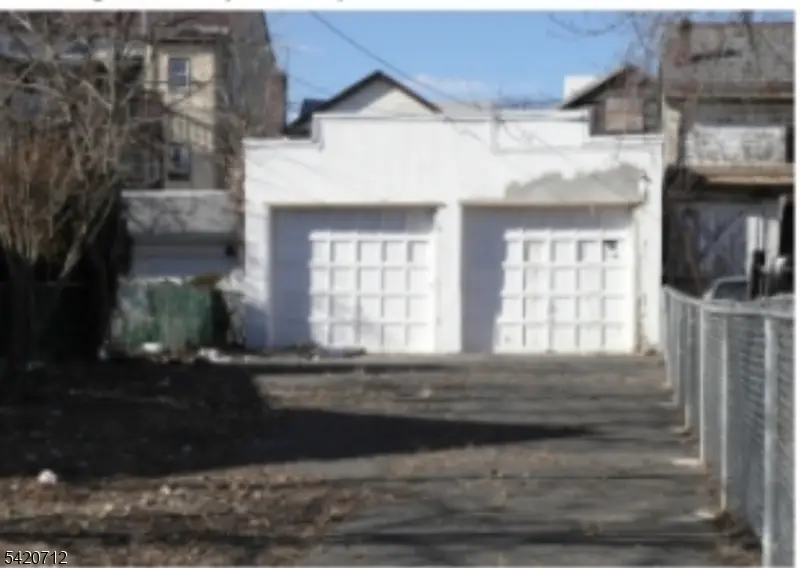25 Mangold St, Haledon, NJ 07508 - #1