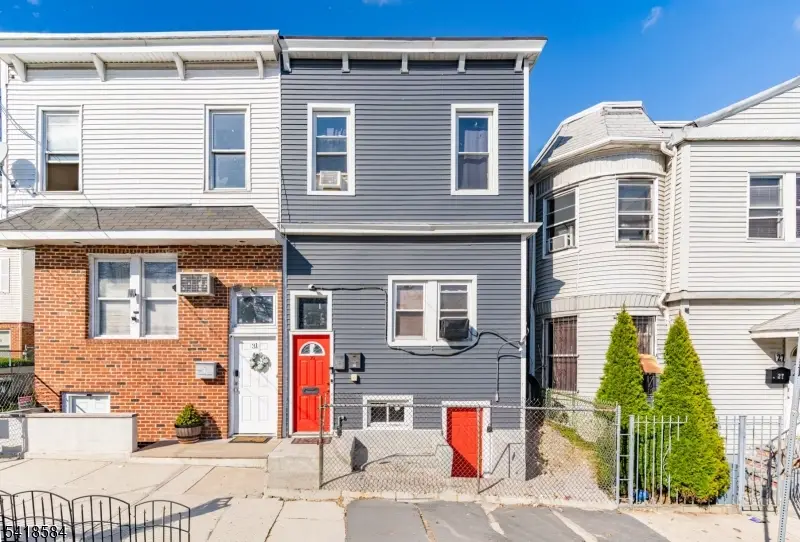 29 Victoria Ave, Newark, NJ 07104 - #3