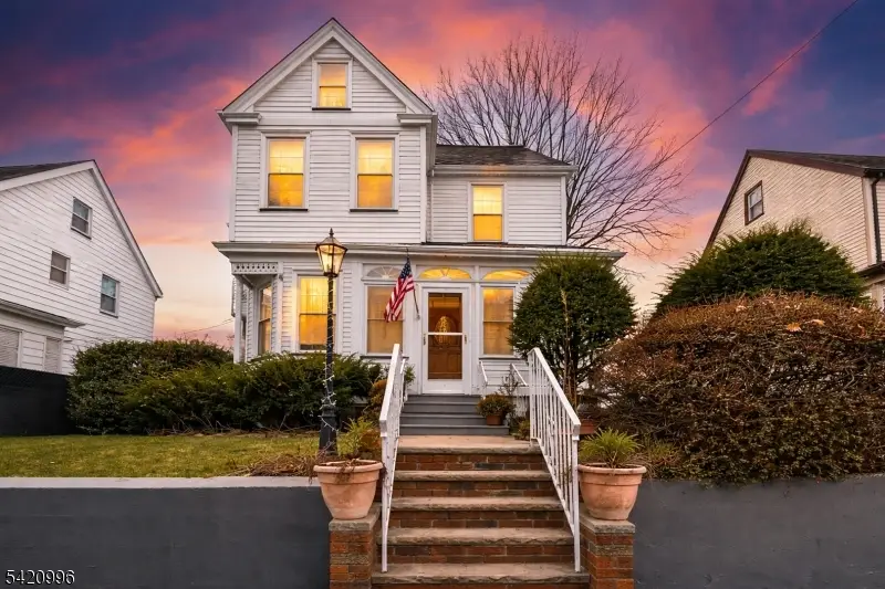 144 Stuyvesant Ave, Kearny, NJ 07032 - #1