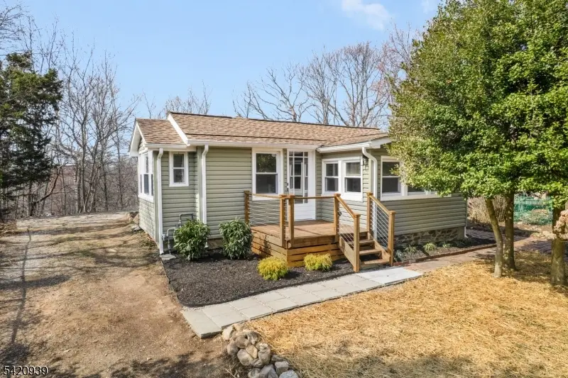 23 Harriet Way, Roxbury, NJ 07850 - #1