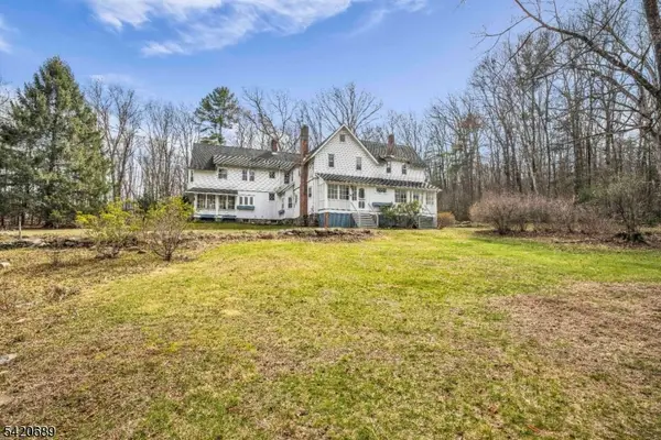 15 Deerhaven Ln, Jefferson Twp., NJ 07435