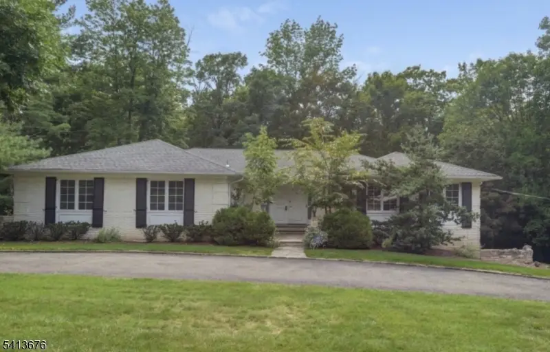 131 Lawrence Dr, Millburn, NJ 07078 - #3