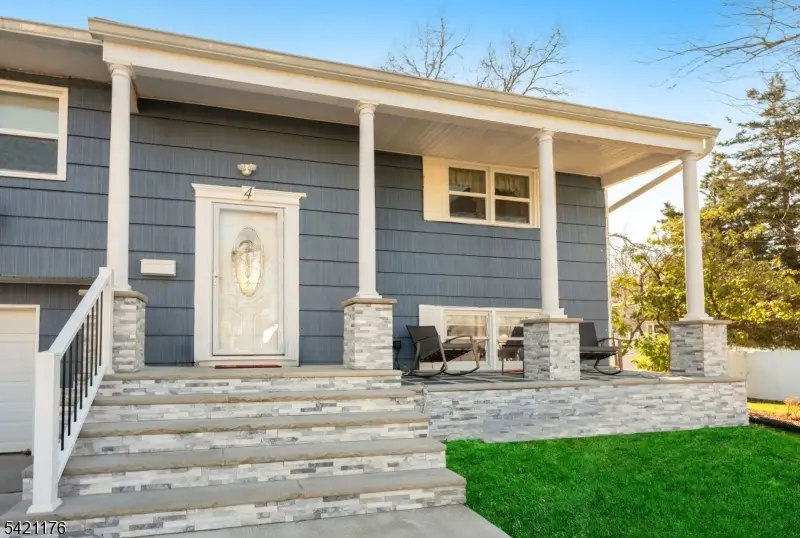 4 Lynn Ct, Lincoln Park, NJ 07035 - #3