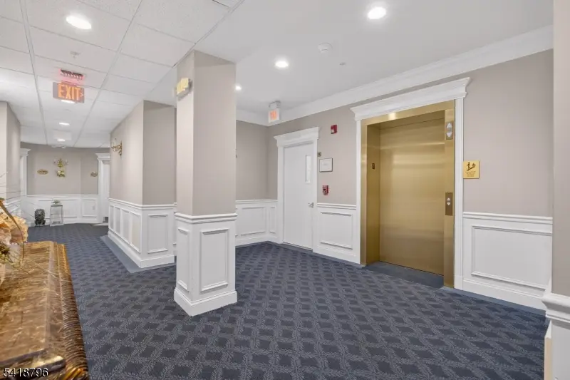 9210 Ravenscroft Rd, Clifton, NJ 07013 - #3