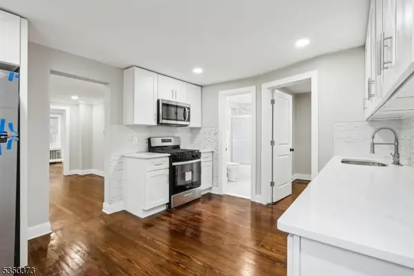 621 Roosevelt Ave, Carteret Boro, NJ 07008