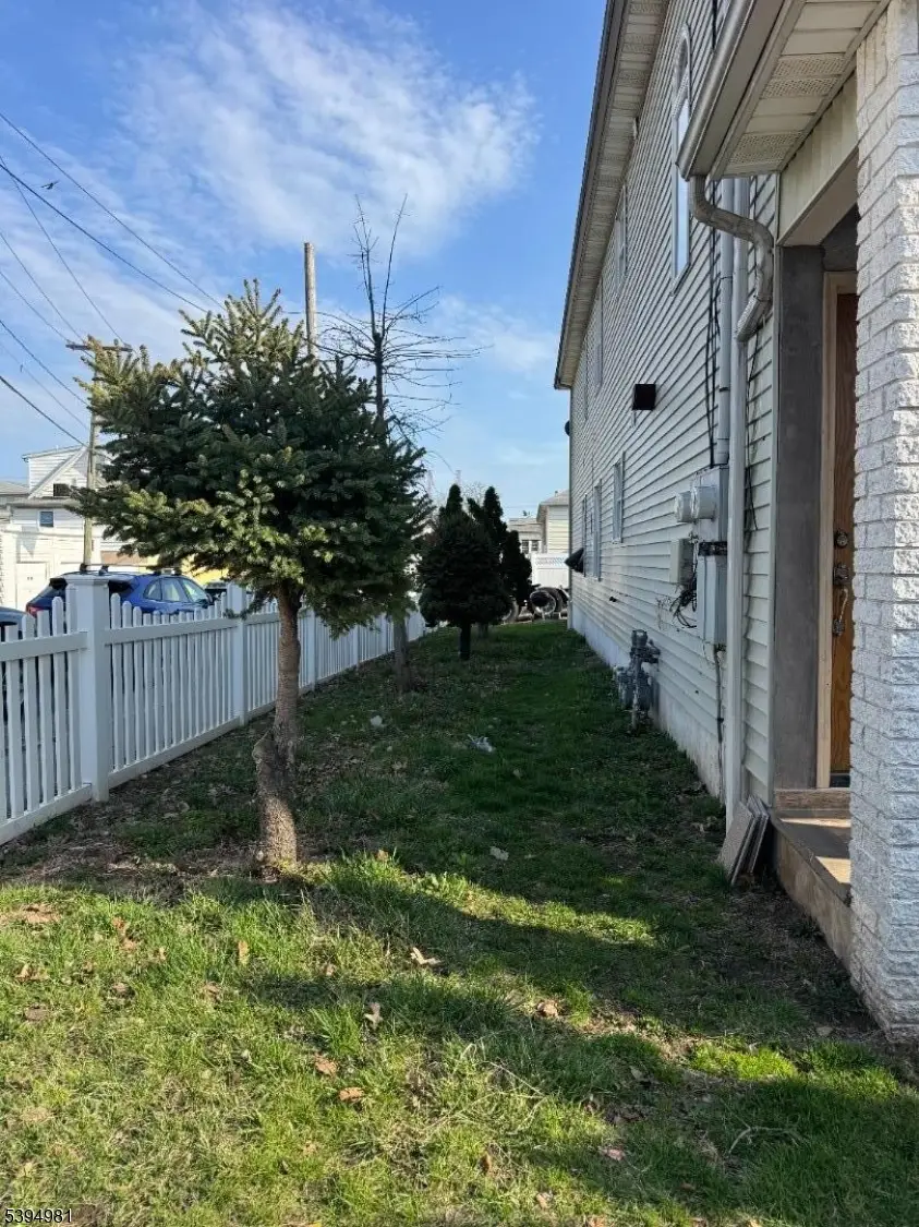 34 Erie St, Elizabethport, NJ 07206 - #3