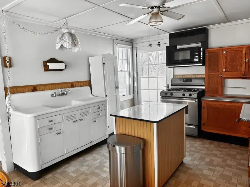 13 Ice Plant Rd, Lafayette, NJ 07848 - #2