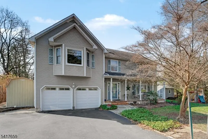 5 Lee Pl, Bradley Gardens, NJ 08807 - #1