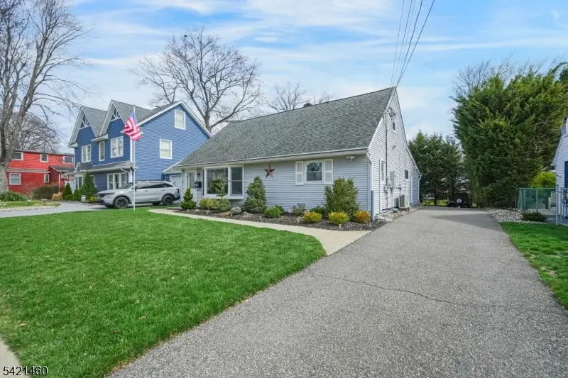 22 Parker Ave, Rochelle Park, NJ 07662 - #2