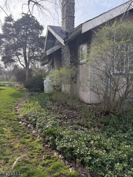 37 Parker St, Belvidere, NJ 07823 - #2