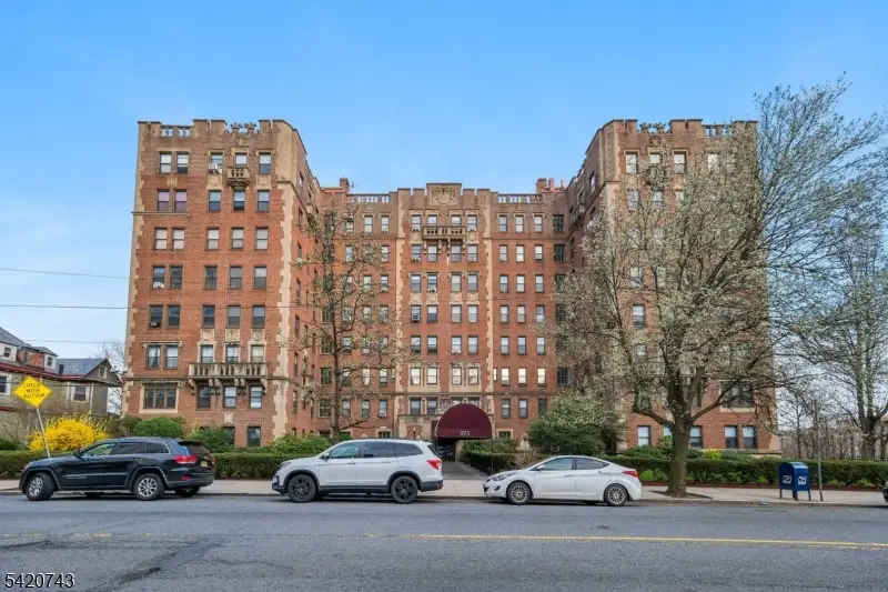 375 Mt Prospect Ave #6DW, Newark, NJ 07104 - #1