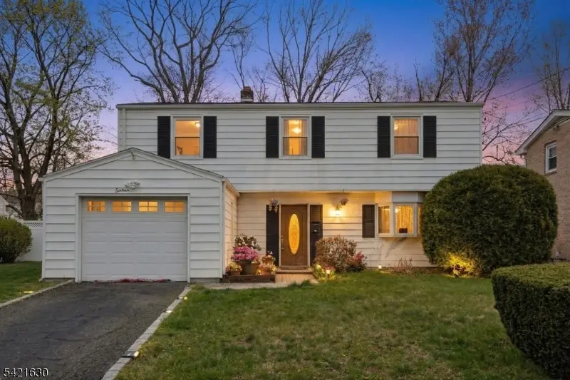 16 Hart Pl, Union, NJ 07083 - #1