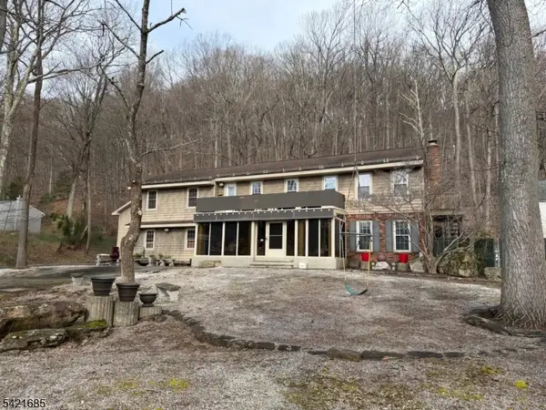 90 Emmans Rd, Roxbury Twp., NJ 07852