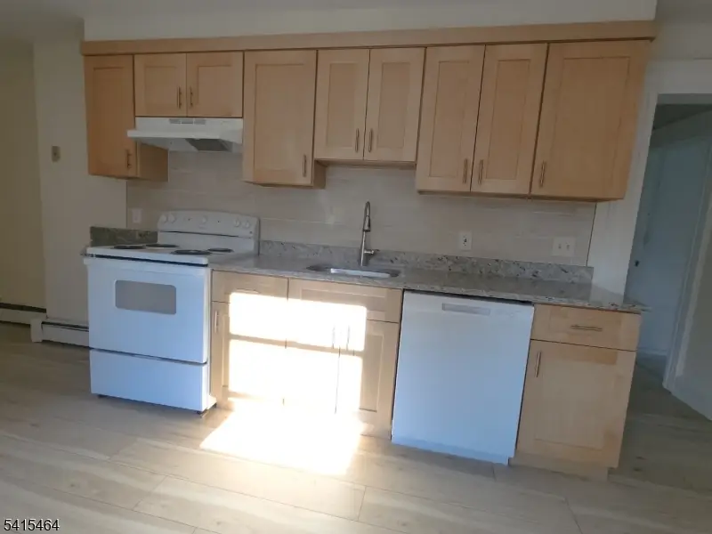 15 E Clay Ave, Roselle Park, NJ 07204 - #3