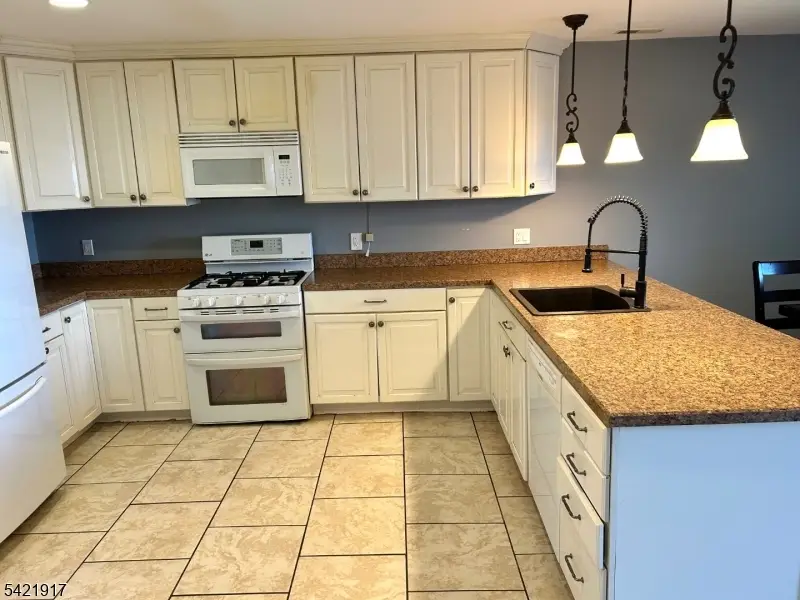 5 Eagles Nest Dr #5, Vernon Center, NJ 07462 - #3