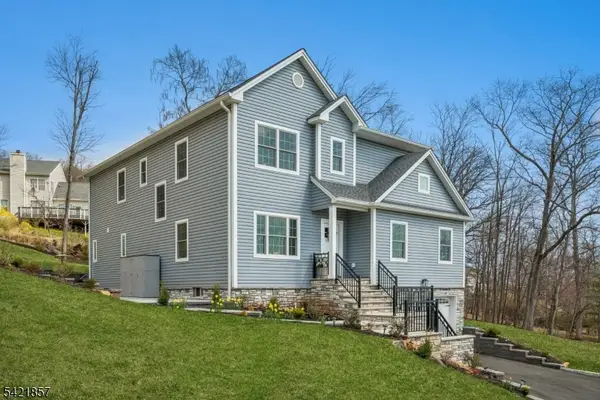 518 Cardinal Ln, Green Brook Twp., NJ 08812