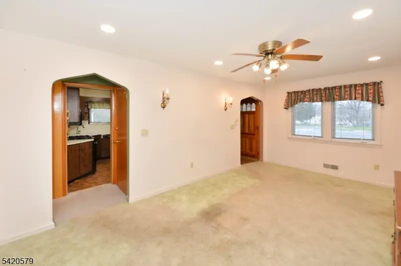 4-16 Plaza Rd, Fair Lawn, NJ 07410 - #3