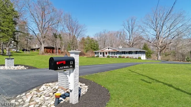 13 Laurel Pl, Chester, NJ 07930 - #2