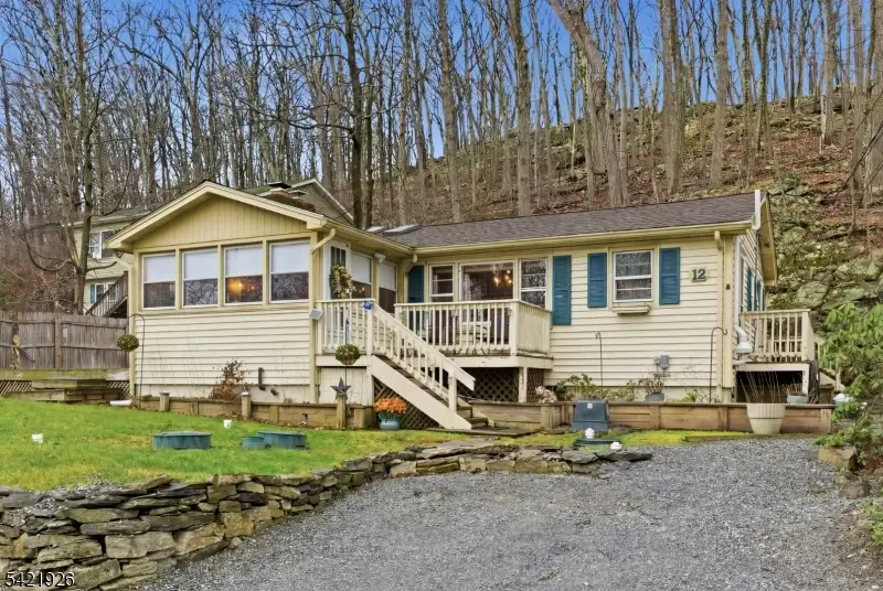 12 Cliffside Ter, Vernon, NJ 07461 - #2