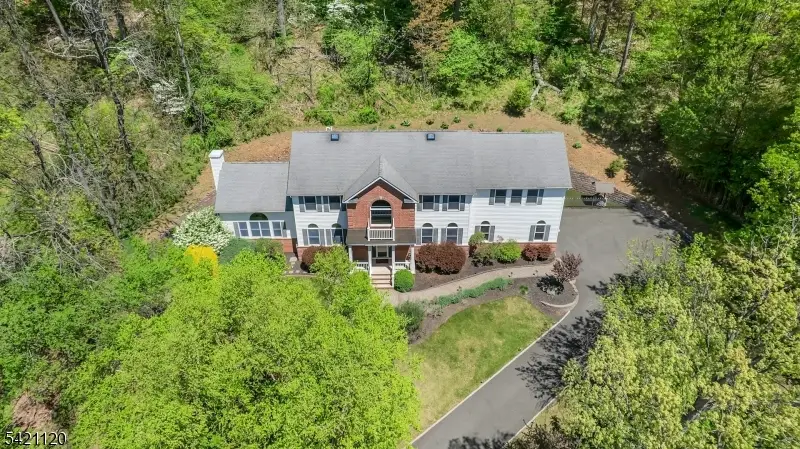 63 Twin Oaks Rd, Bridgewater, NJ 08807 - #2