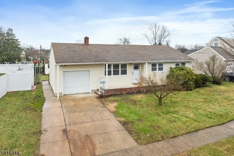 37 Louise Dr, Manville, NJ 08835 - #3