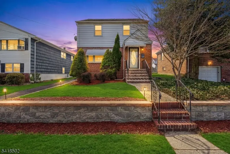 522 Thompson Ave, Roselle, NJ 07203 - #2