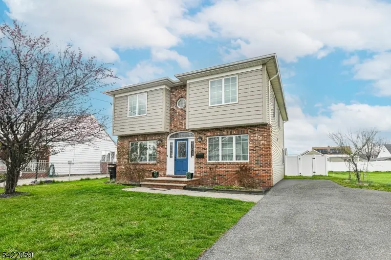 1 Lincoln Pl, Moonachie, NJ 07074 - #1