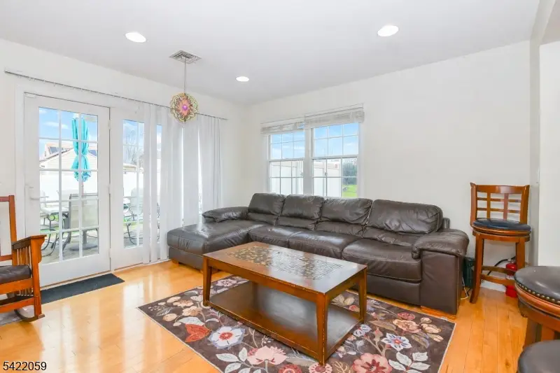 1 Lincoln Pl, Moonachie, NJ 07074 - #3