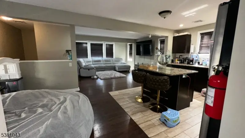 93 Howard St, Irvington, NJ 07111 - #2