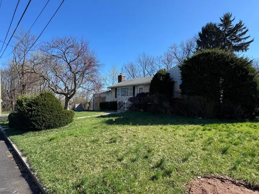 415 N 16th St, Kenilworth, NJ 07033 - #3