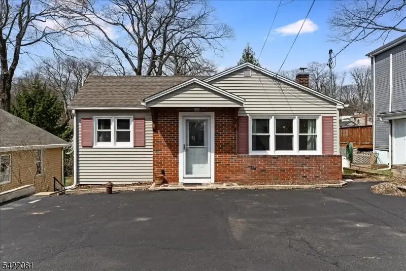 106 Dupont Ave, Hopatcong, NJ 07843 - #1