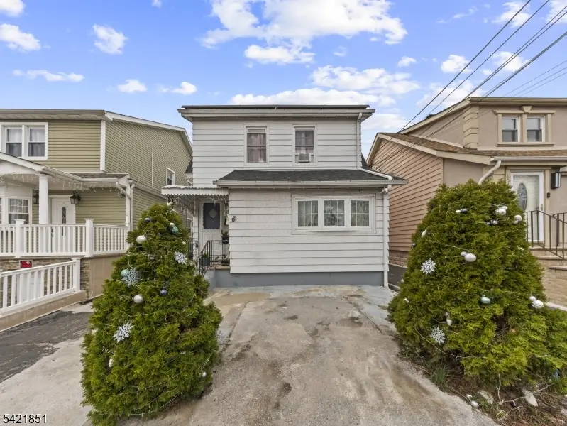 1046 E 26th St, Paterson, NJ 07513 - #3