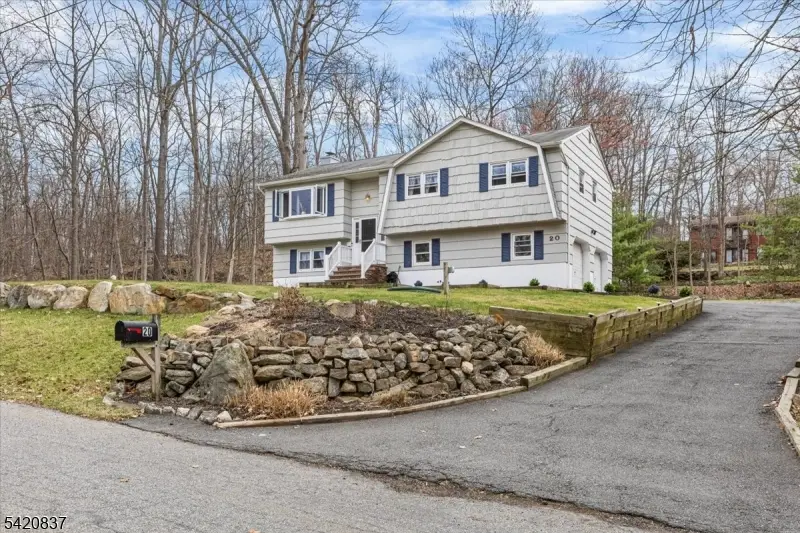 20 Lake View Dr, Byram, NJ 07821 - #1