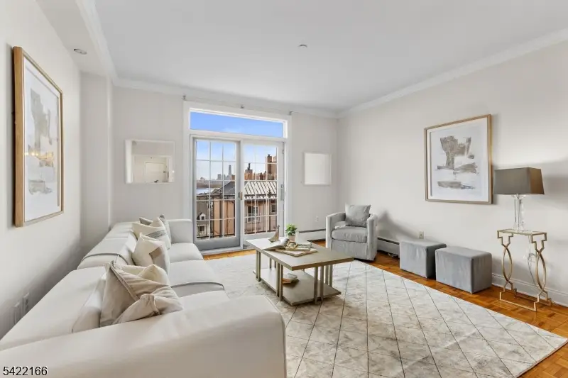 207-66 Shearwater Ct #66, Jersey City, NJ 07305 - #1