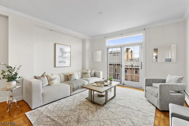 207-66 Shearwater Ct #66, Jersey City, NJ 07305 - #2