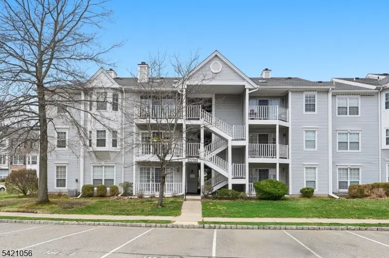 475 Quince Ct, Mahwah, NJ 07430 - #1