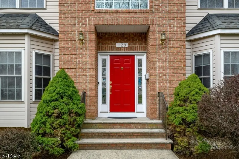 123 N Livingston Ave, Livingston, NJ 07039 - #2