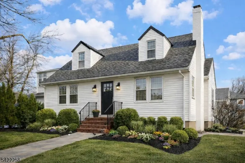 56 Diven St, Springfield, NJ 07081 - #1