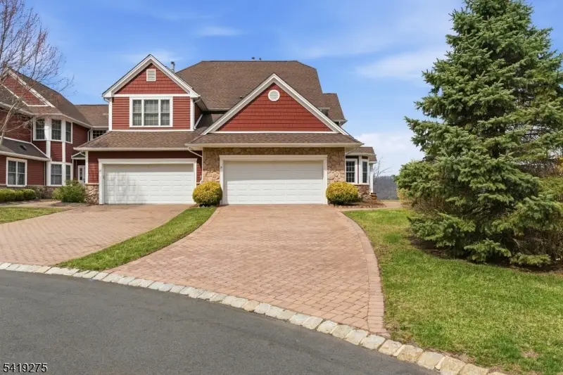 19 Rockhall Ct, Hardyston, NJ 07419 - #2