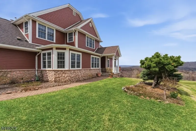 19 Rockhall Ct, Hardyston, NJ 07419 - #3