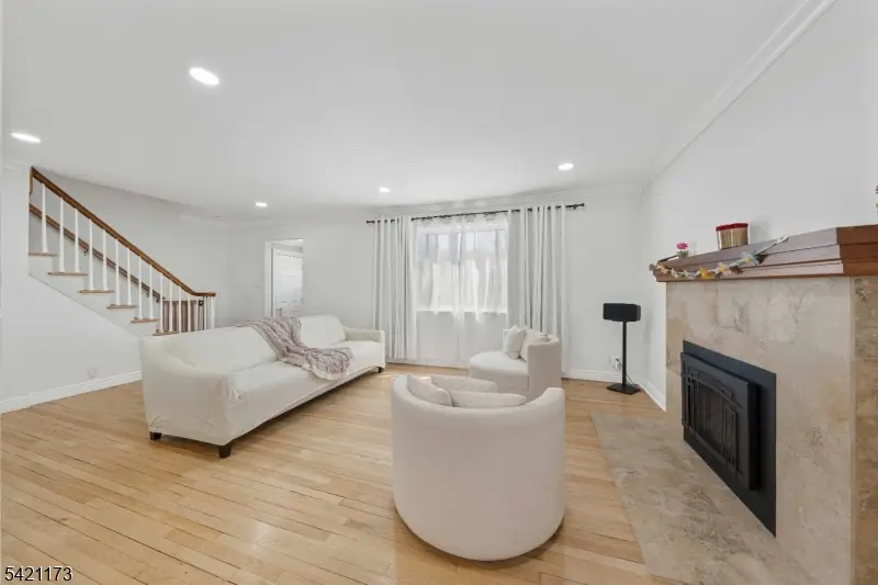 558 Schuyler Way, Union, NJ 07083 - #3