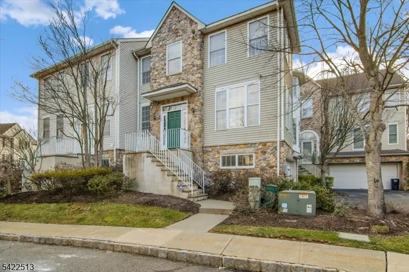 145 Arrowgate Dr, Randolph, NJ 07869 - #1