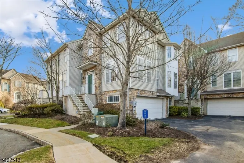 145 Arrowgate Dr, Randolph, NJ 07869 - #2