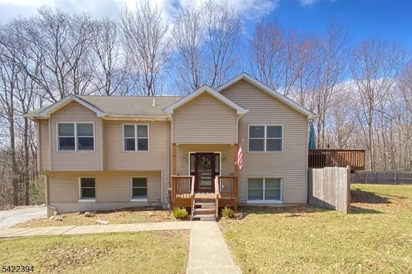 13 Chestnut St, Vernon Twp., NJ 07422