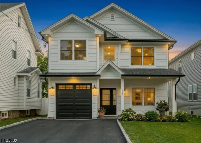 332 Pershing Ave, Roselle Park, NJ 07204 - #2