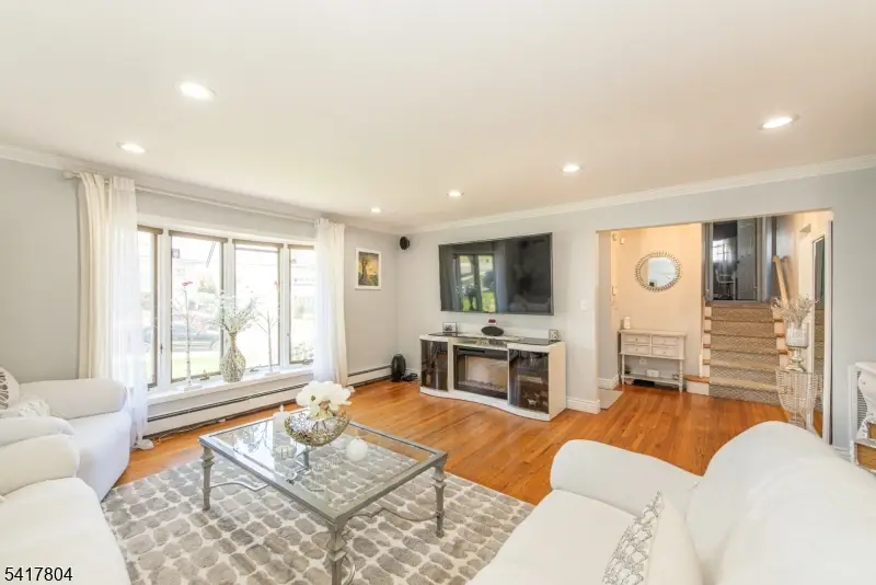 81 Devonshire Rd, Cedar Grove, NJ 07009 - #3